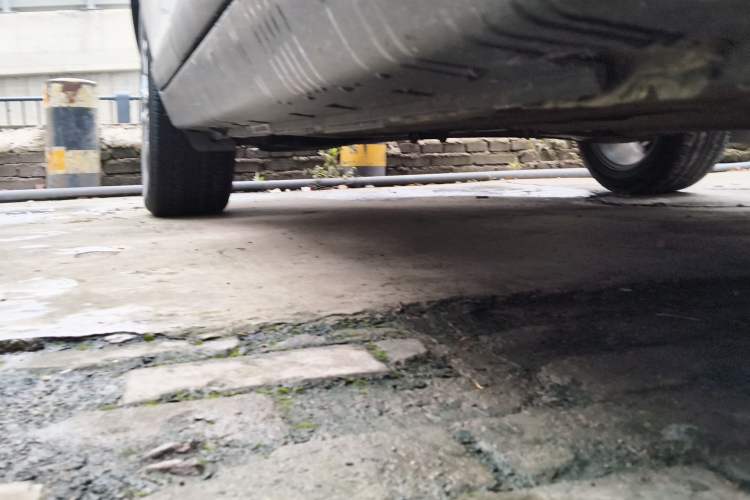 Used Luxgen U6 SUV 2014 1.8T Fashion Edition Chassis Front Right