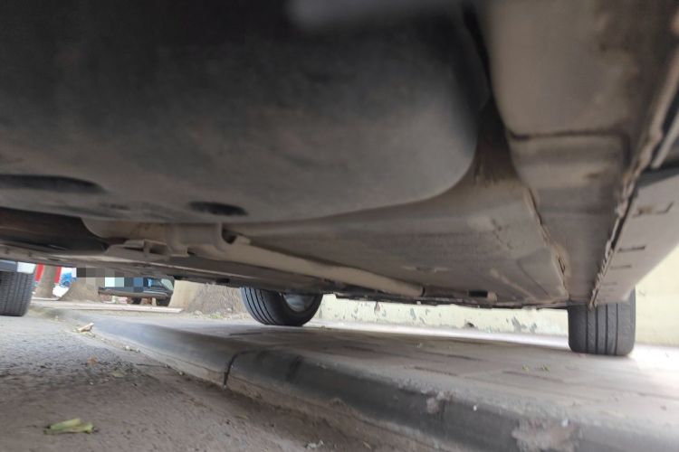 Used Luxgen U6 SUV 2014 2.0T ZhiZun Model Chassis Rear Right
