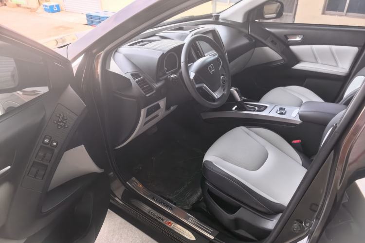Used Luxgen U6 SUV 2014 1.8T ZhiZun Model Driver Seat