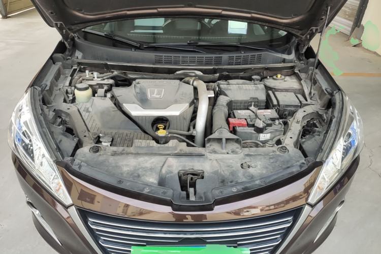 Used Luxgen U6 SUV 2014 1.8T ZhiZun Model Engine Bay