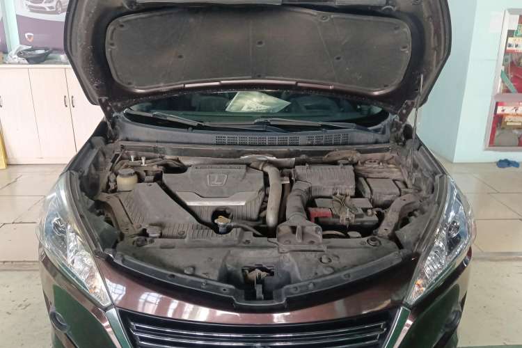 Used Luxgen U6 SUV 2014 1.8T Fashion Edition Engine Bay