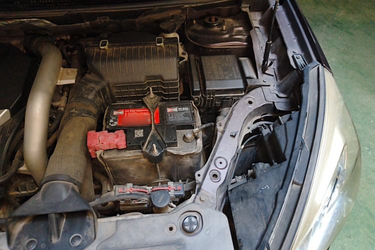 Used Luxgen U6 SUV 2014 1.8T Fashion Edition Engine Bay Left