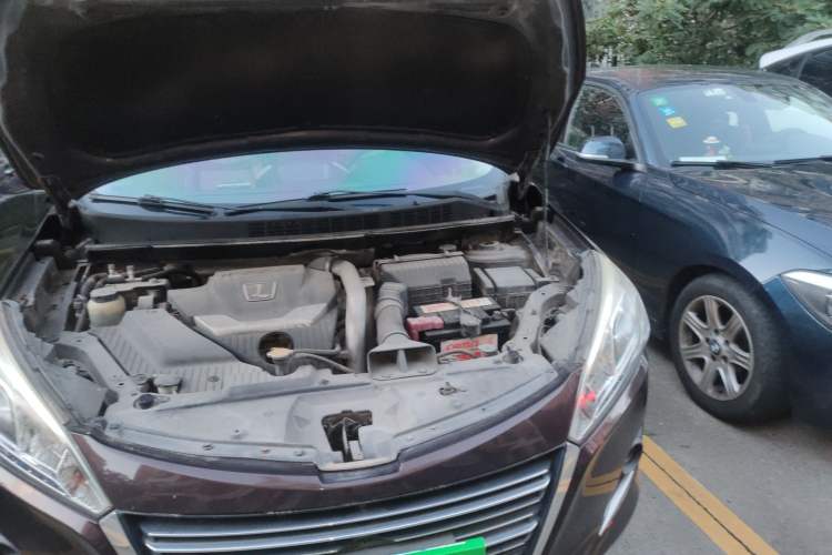 Used Luxgen U6 SUV 2014 1.8T Charm Version Engine Bay Left