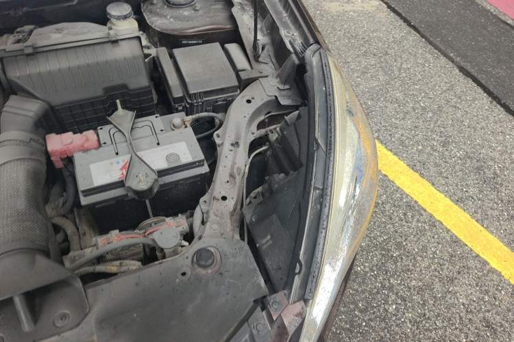 Used Luxgen U6 SUV 2014 1.8T Fashion Edition Engine Bay Left