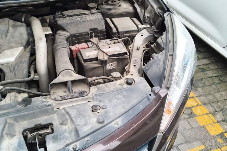 Used Luxgen U6 SUV 2014 1.8T Fashion Edition Engine Bay Left