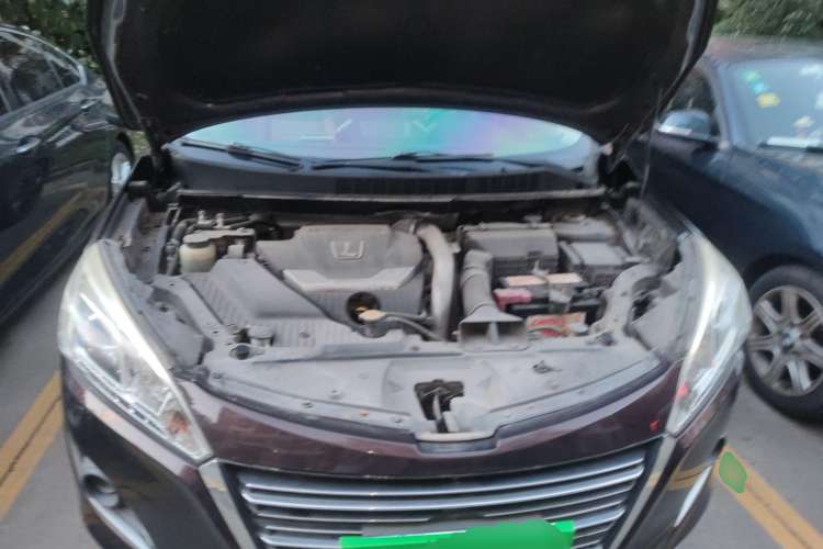 Used Luxgen U6 SUV 2014 1.8T Charm Version Engine Bay