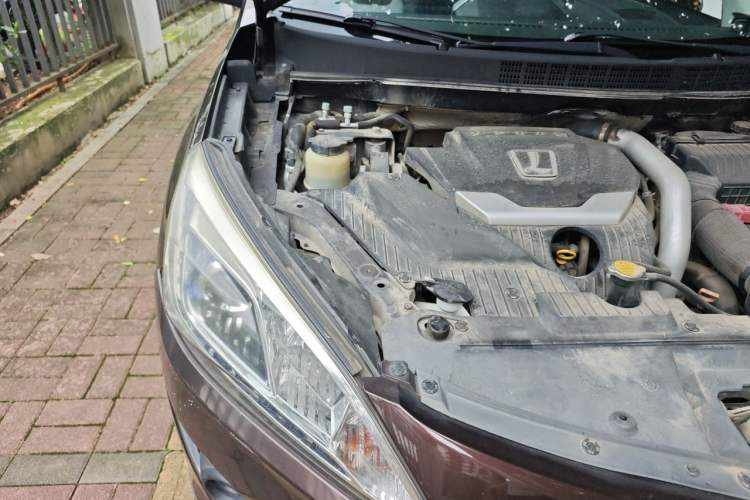 Used Luxgen U6 SUV 2014 1.8T Fashion Edition Engine Bay Right