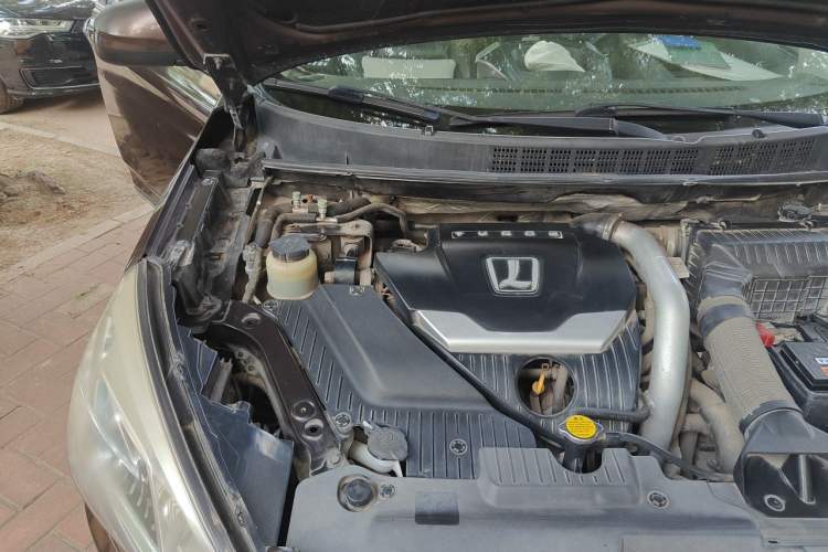 Used Luxgen U6 SUV 2014 2.0T ZhiZun Model Engine Bay Right