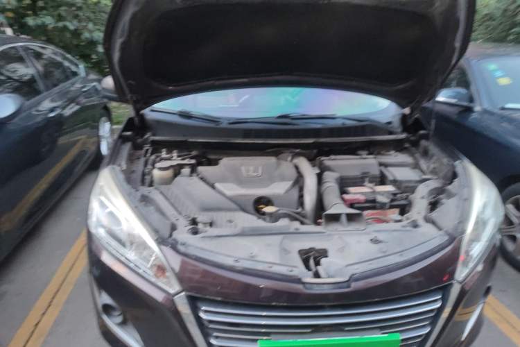 Used Luxgen U6 SUV 2014 1.8T Charm Version Engine Bay Right