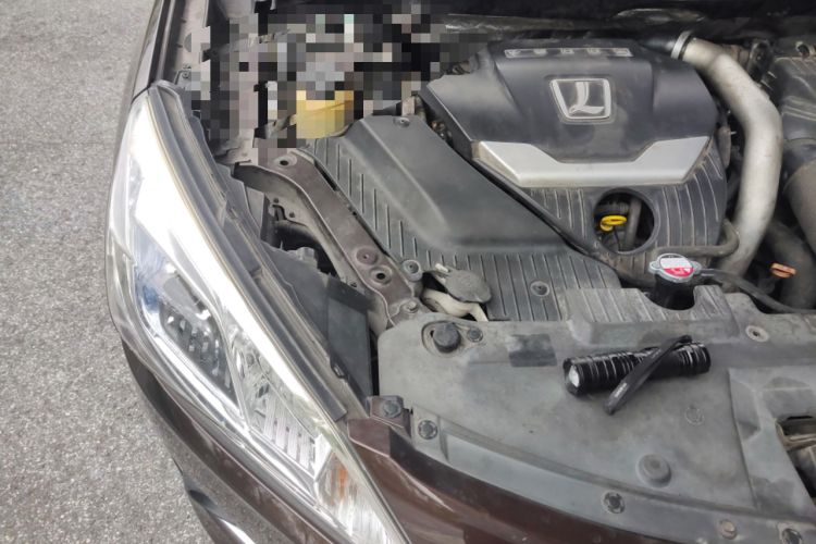 Used Luxgen U6 SUV 2014 1.8T Fashion Edition Engine Bay Right