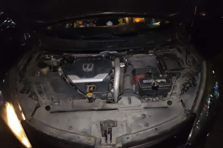 Used Luxgen U6 SUV 2014 1.8T Fashion Edition Engine Bay