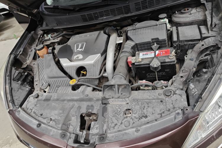 Used Luxgen U6 SUV 2014 1.8T ZhiZun Model Engine Bay