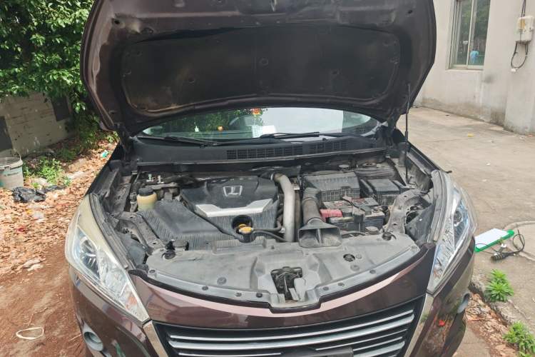 Used Luxgen U6 SUV 2014 1.8T Fashion Edition Engine Bay