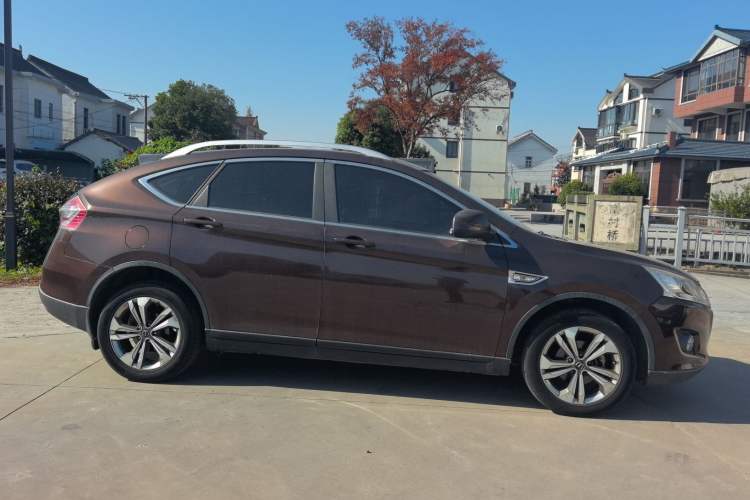 Used Luxgen U6 SUV 2014 1.8T ZhiZun Model Exterior 2