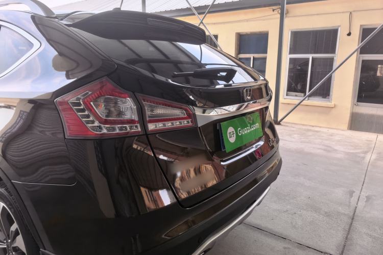 Used Luxgen U6 SUV 2014 1.8T ZhiZun Model Exterior 6