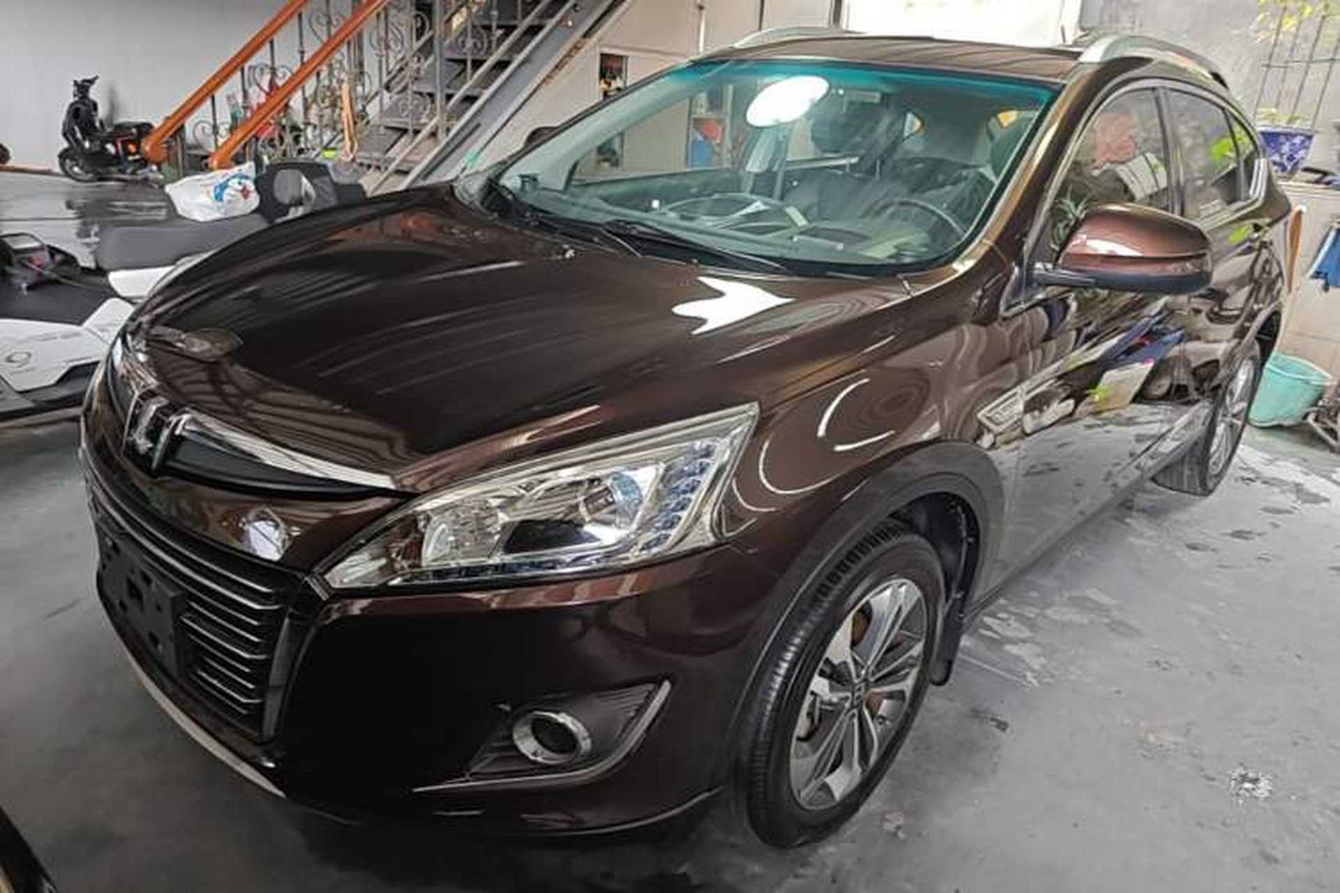 Used Luxgen U6 SUV 2014 1.8T ZhiZun Model Front Left 45 Deg