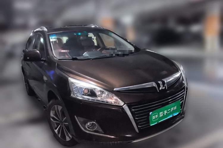 Used Luxgen U6 SUV 2014 1.8T ZhiZun Model Front Right 45 Deg