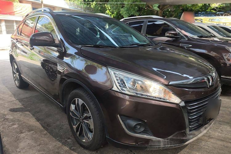 Used Luxgen U6 SUV 2014 1.8T Fashion Edition Front Right 45 Deg