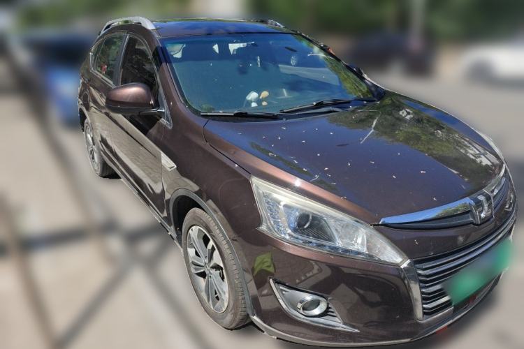 Used Luxgen U6 SUV 2014 1.8T ZhiZun Model Front Right 45 Deg