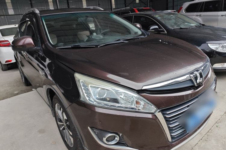 Used Luxgen U6 SUV 2014 1.8T ZhiZun Model Front Right 45 Deg