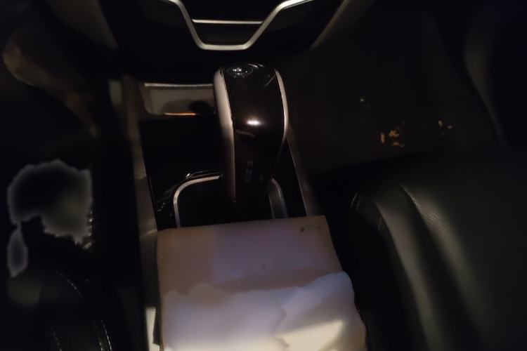 Used Luxgen U6 SUV 2014 1.8T Fashion Edition Gear Lever