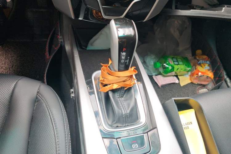 Used Luxgen U6 SUV 2014 1.8T Fashion Edition Gear Lever