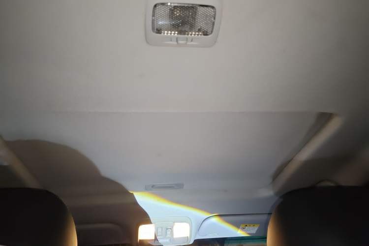 Used Luxgen U6 SUV 2014 1.8T Fashion Edition Headliner