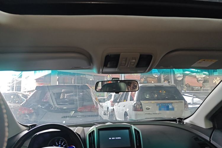 Used Luxgen U6 SUV 2014 1.8T ZhiZun Model Headliner