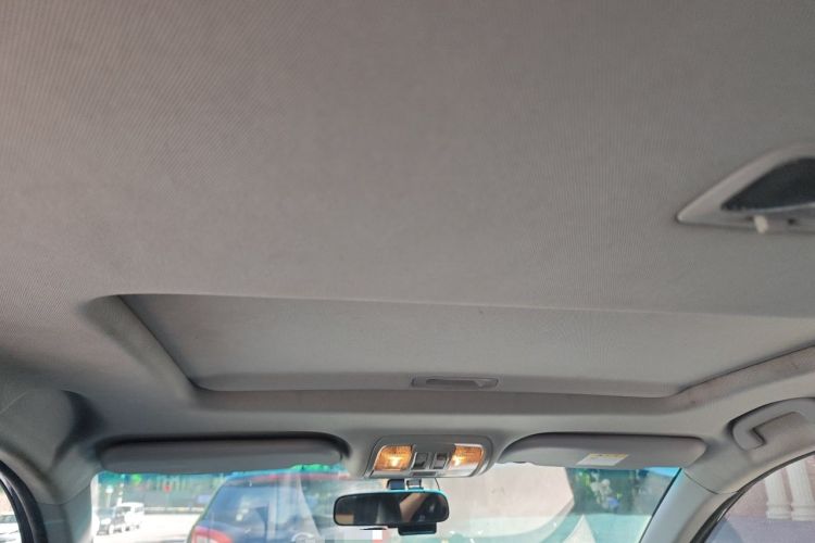 Used Luxgen U6 SUV 2014 1.8T ZhiZun Model Headliner