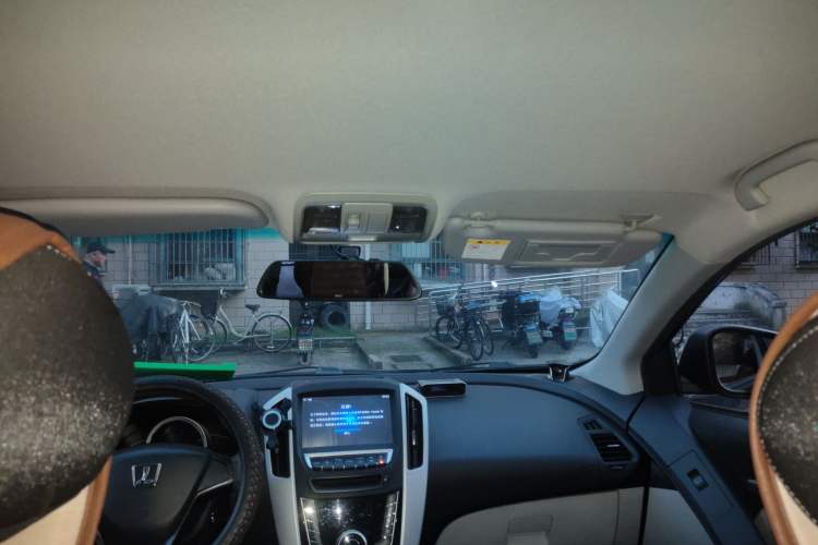 Used Luxgen U6 SUV 2014 1.8T Charm Version Headliner