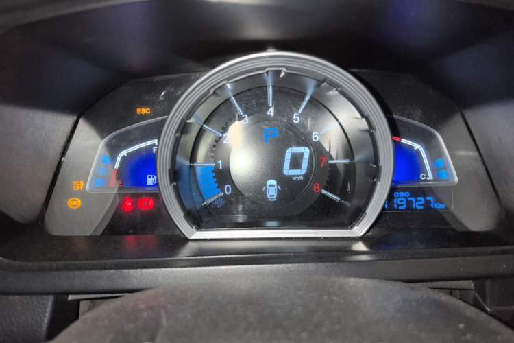 Used Luxgen U6 SUV 2014 1.8T ZhiZun Model Instrument Cluster