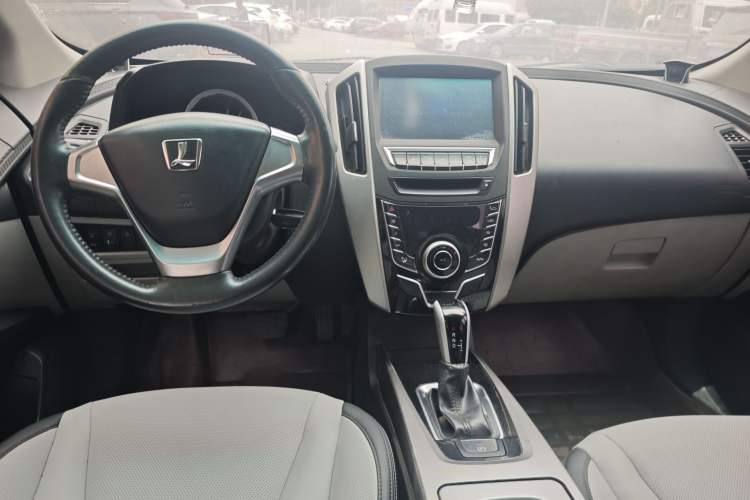 Used Luxgen U6 SUV 2014 1.8T Fashion Edition Interior 1