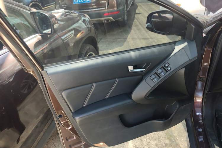 Used Luxgen U6 SUV 2014 1.8T Fashion Edition Left Front Door Interior