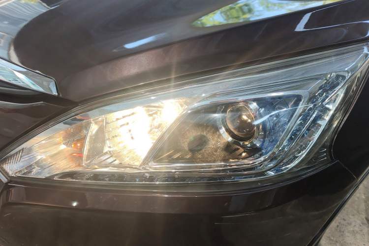 Used Luxgen U6 SUV 2014 1.8T Fashion Edition Left Front Headlight