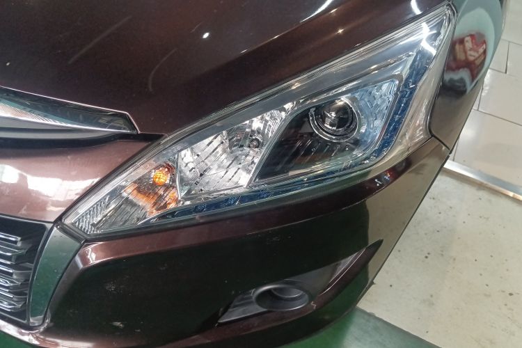 Used Luxgen U6 SUV 2014 1.8T Fashion Edition Left Front Headlight