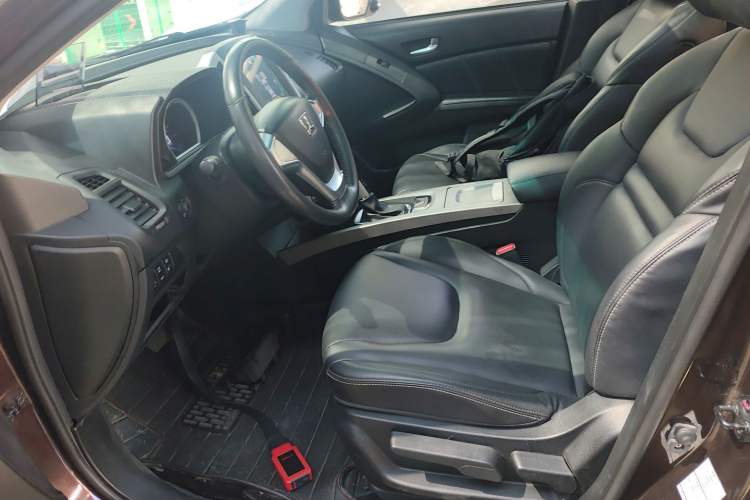 Used Luxgen U6 SUV 2014 1.8T Fashion Edition Left Front Seat