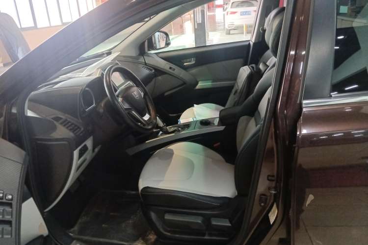 Used Luxgen U6 SUV 2014 1.8T Fashion Edition Left Front Seat