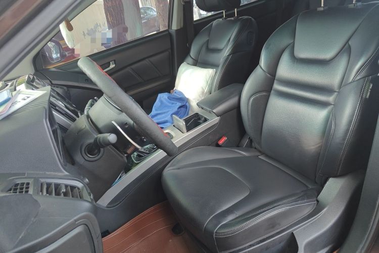 Used Luxgen U6 SUV 2014 2.0T ZhiZun Model Left Front Seat