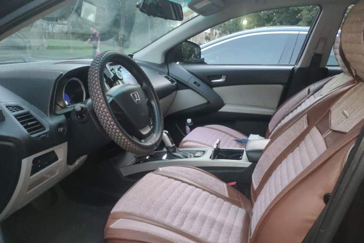Used Luxgen U6 SUV 2014 1.8T Charm Version Left Front Seat