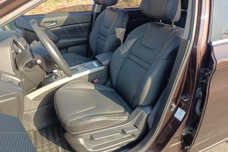 Used Luxgen U6 SUV 2014 1.8T Fashion Edition Left Front Seat