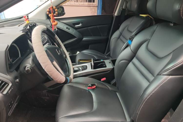 Used Luxgen U6 SUV 2014 1.8T Fashion Edition Left Front Seat