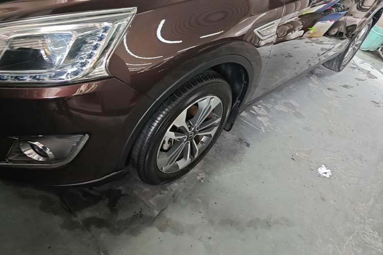 Used Luxgen U6 SUV 2014 1.8T ZhiZun Model Left Front Wheel Hub