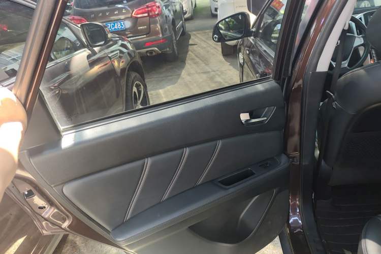 Used Luxgen U6 SUV 2014 1.8T Fashion Edition Left Rear Door Interior