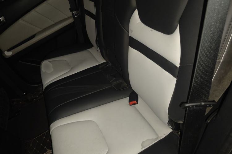 Used Luxgen U6 SUV 2014 1.8T Fashion Edition Left Rear Seat