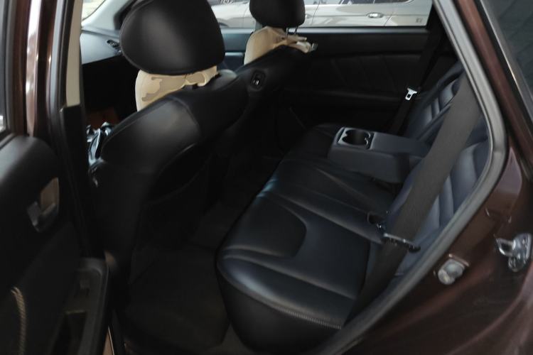 Used Luxgen U6 SUV 2014 1.8T ZhiZun Model Left Rear Seat