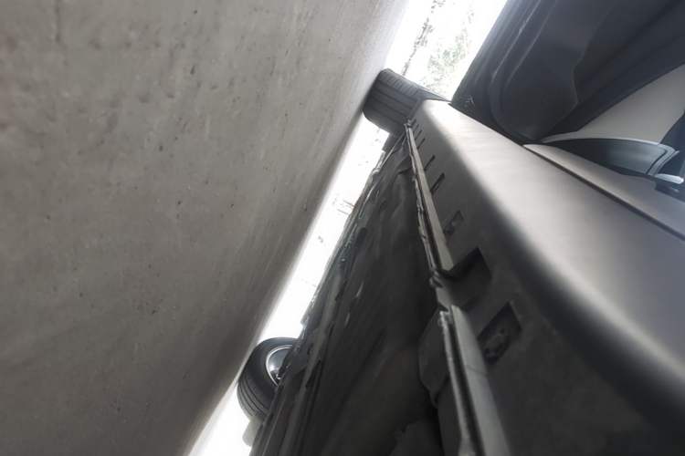 Used Luxgen U6 SUV 2014 1.8T ZhiZun Model Left Side Sill