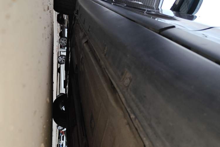 Used Luxgen U6 SUV 2014 1.8T ZhiZun Model Left Side Sill