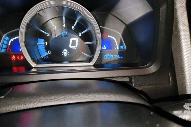 Used Luxgen U6 SUV 2014 1.8T Fashion Edition Odometer Close Up