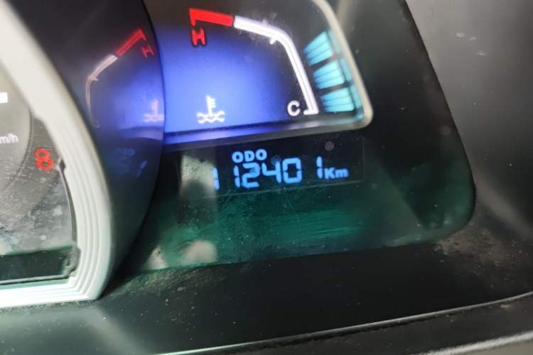 Used Luxgen U6 SUV 2014 1.8T New Innovation Type Odometer Close Up