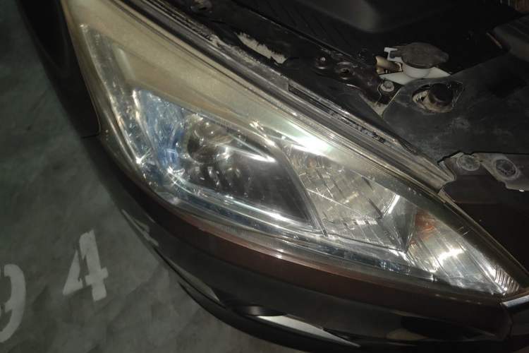 Used Luxgen U6 SUV 2014 1.8T Fashion Edition Right Front Headlight